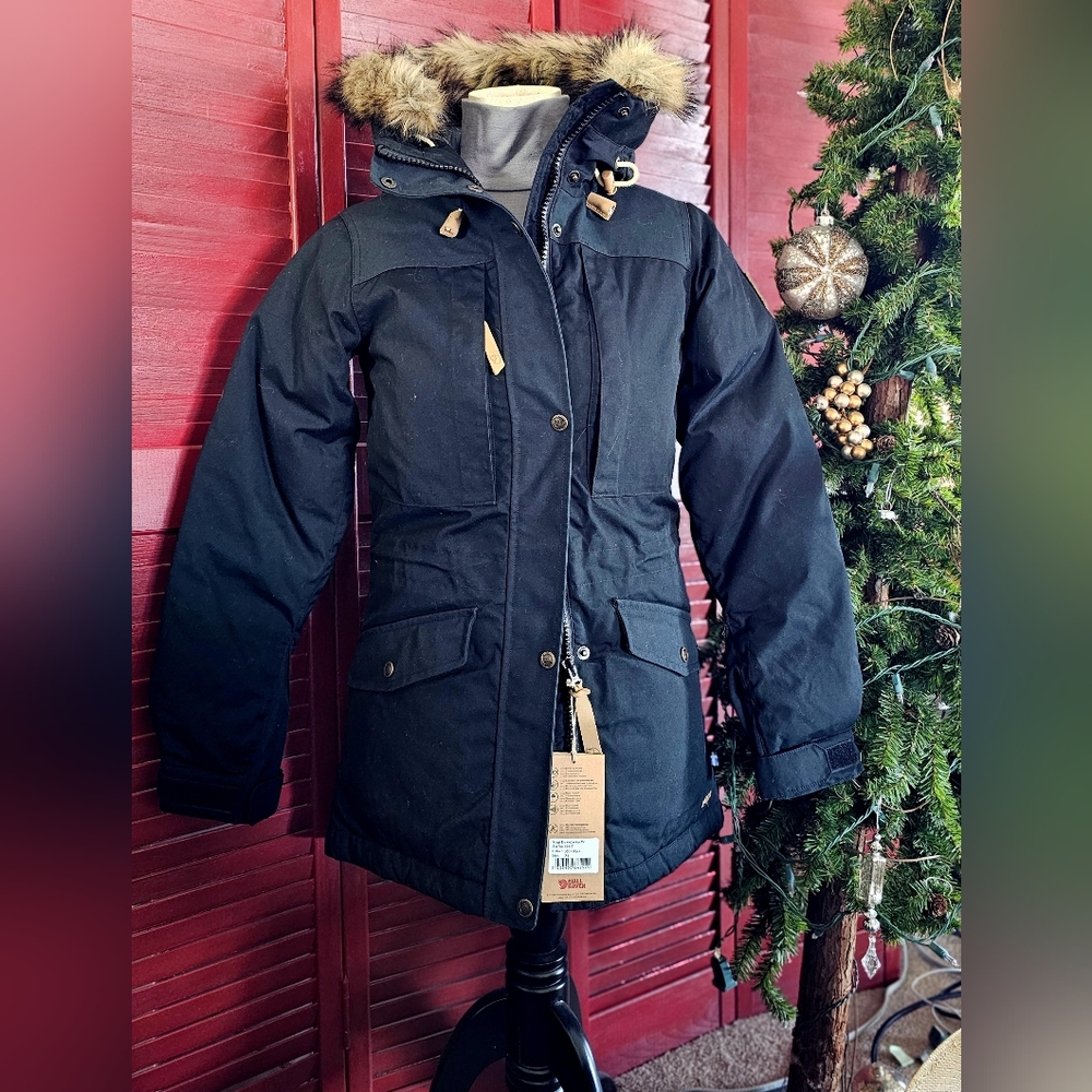 FjallRaven Down Parka XS NWT Black